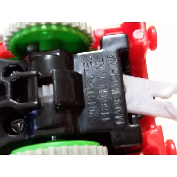 TOMY Thomas & Friends  PERCY Motorized Engine Trackmaster 2013 Mattel Works - Picture 4 of 4